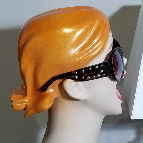 BOUTIQUE | Sunglasses | 1566 - Picture 2 of 2